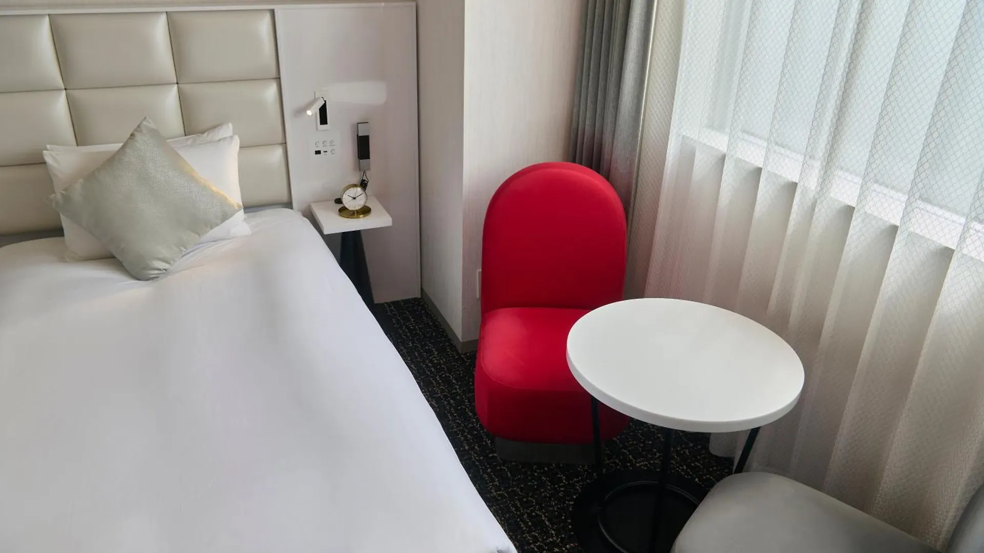 ****  Cross Hotel Sapporo Japón